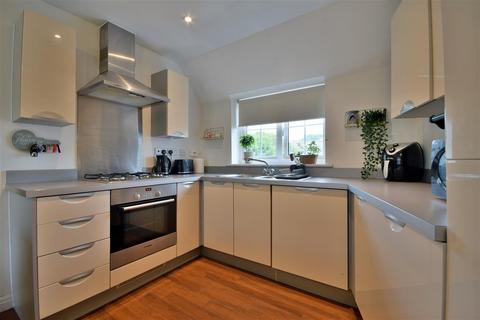 9 Lambourne Chase, Chelmsford, CM2 9FF