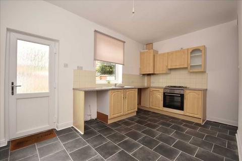 2 bedroom end of terrace house to rent, Northumberland Street, Chorley
