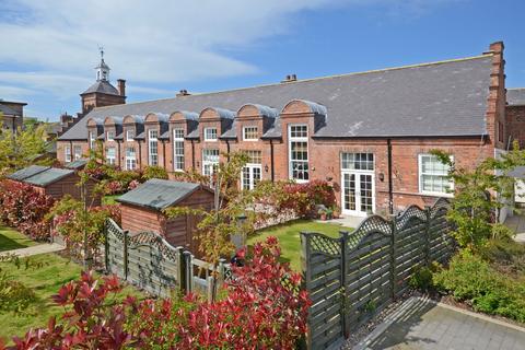 2 bedroom house to rent, Bootham Green, Newborough Street, York, YO30