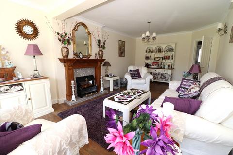 4 bedroom bungalow for sale, Collington Lane East, Bexhill-on-Sea, TN39