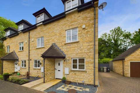 3 bedroom townhouse for sale, Ketton, Stamford PE9
