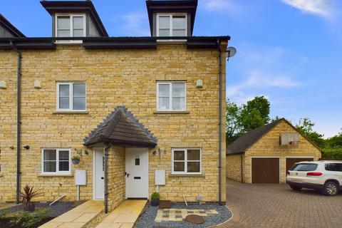 3 bedroom townhouse for sale, Aldgate Court, Stamford PE9