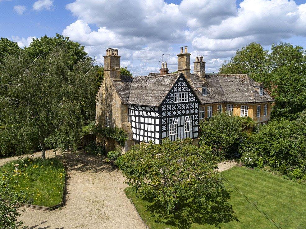 Main Street, Dumbleton... 6 bed semidetached house for sale £995,000