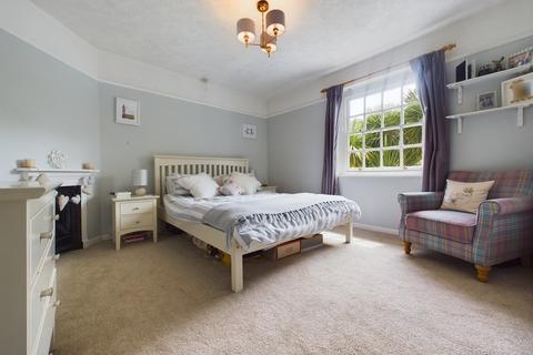 3 bedroom terraced house for sale, Pen-y-dre, Rhiwbina, Cardiff. CF14