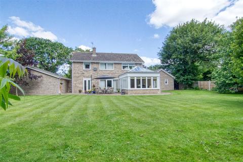 4 bedroom detached house for sale, Salmons Lane, Thorrington CO7