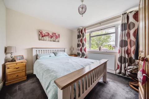 51 Greenfields, Kington, HR5 3AA
