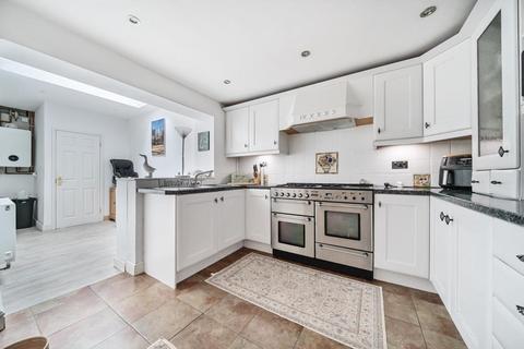 51 Greenfields, Kington, HR5 3AA