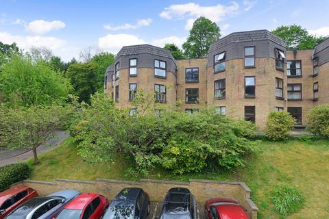60 Chapel Fields, Godalming, GU7 2BX