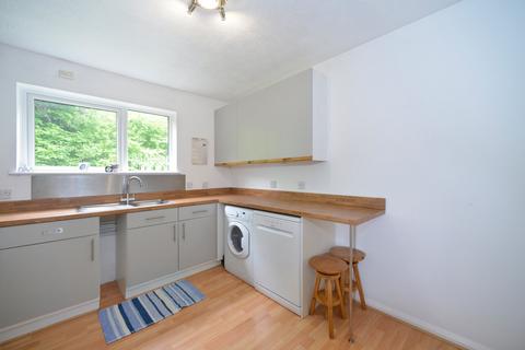 60 Chapel Fields, Godalming, GU7 2BX