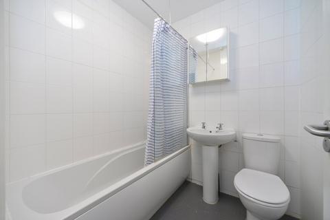 60 Chapel Fields, Godalming, GU7 2BX