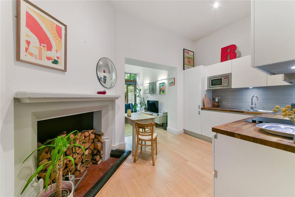 Living Room/Kitchen