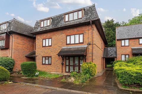 undefined, Westcombe Lodge Drive, Hayes, UB4