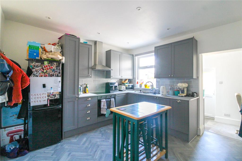 Sloan Street, Bristol, BS5 2 bed terraced house to rent £1,500 pcm (£