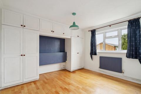 2 Kitchener Close, St Albans, AL1 5RH