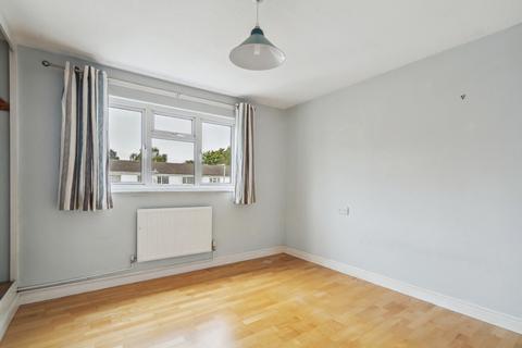 2 Kitchener Close, St Albans, AL1 5RH