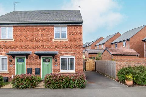 2 bedroom semi-detached house for sale, Harvest Road, Market Harborough LE16