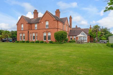 5 bedroom detached house for sale, Stoke Road Wychbold Droitwich Spa, Worcestershire, WR9 0BT