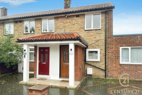 Flat 2, 13 Glebe Way, Hanworth, Feltham, TW13 6HJ