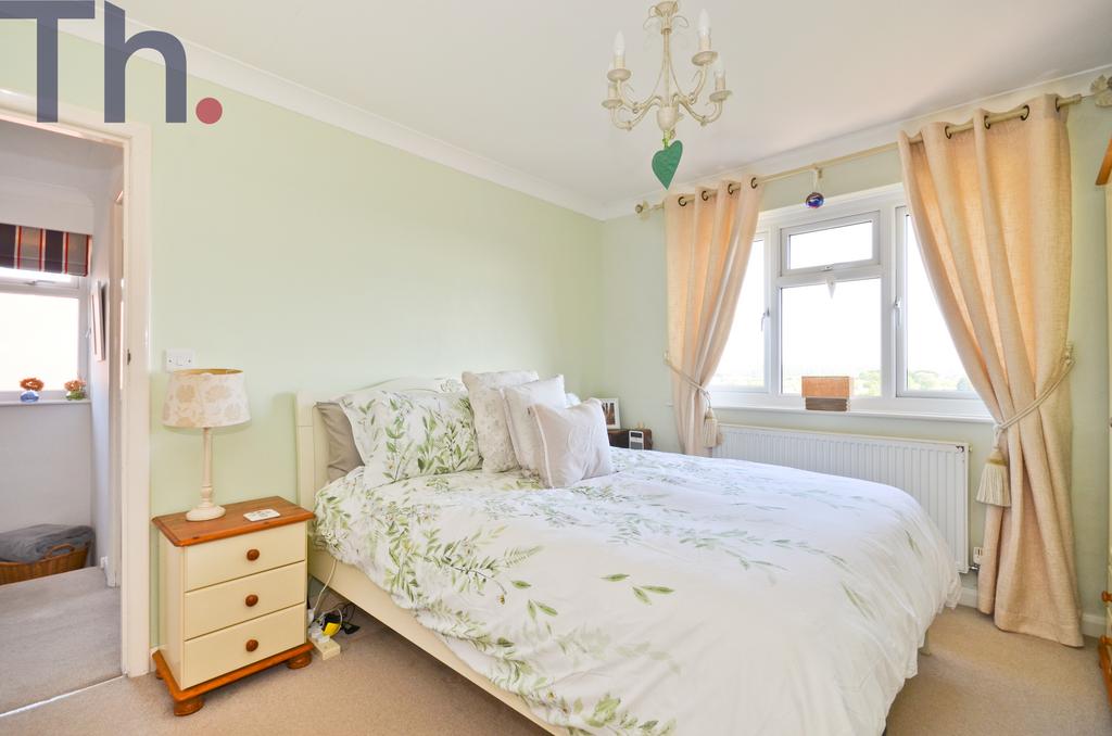 Bedroom 1.JPG