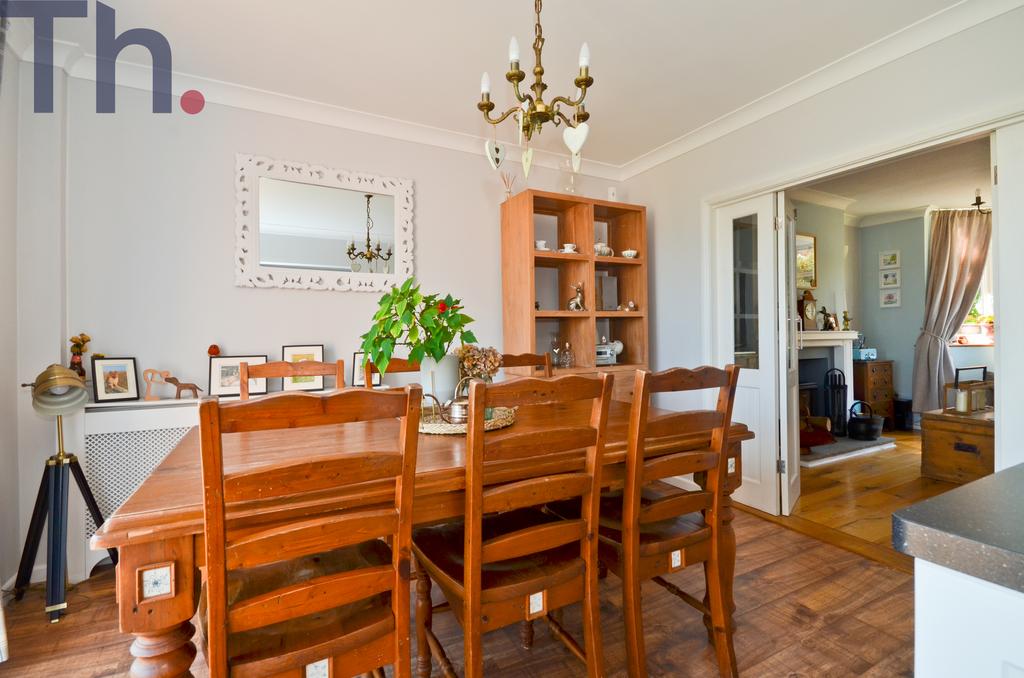 Dining Room.JPG