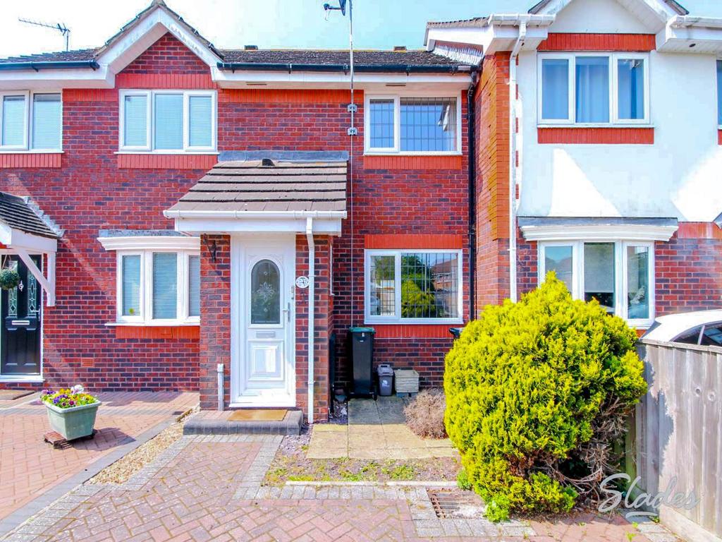 4 Knowles Close, Mudeford... 2 bed terraced house - £1,250 pcm (£288 pw)