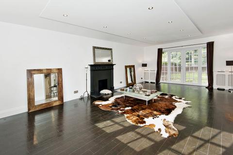 5 bedroom detached house for sale, Court Drive, Maidenhead