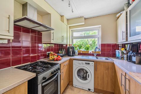 2 bedroom flat for sale, Thornton Close, Guildford, GU2