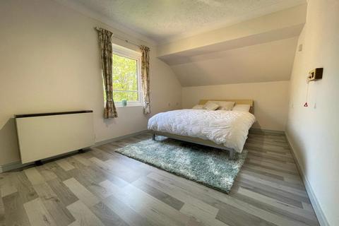 1 bedroom flat for sale, Friern Way, North Finchley, N12