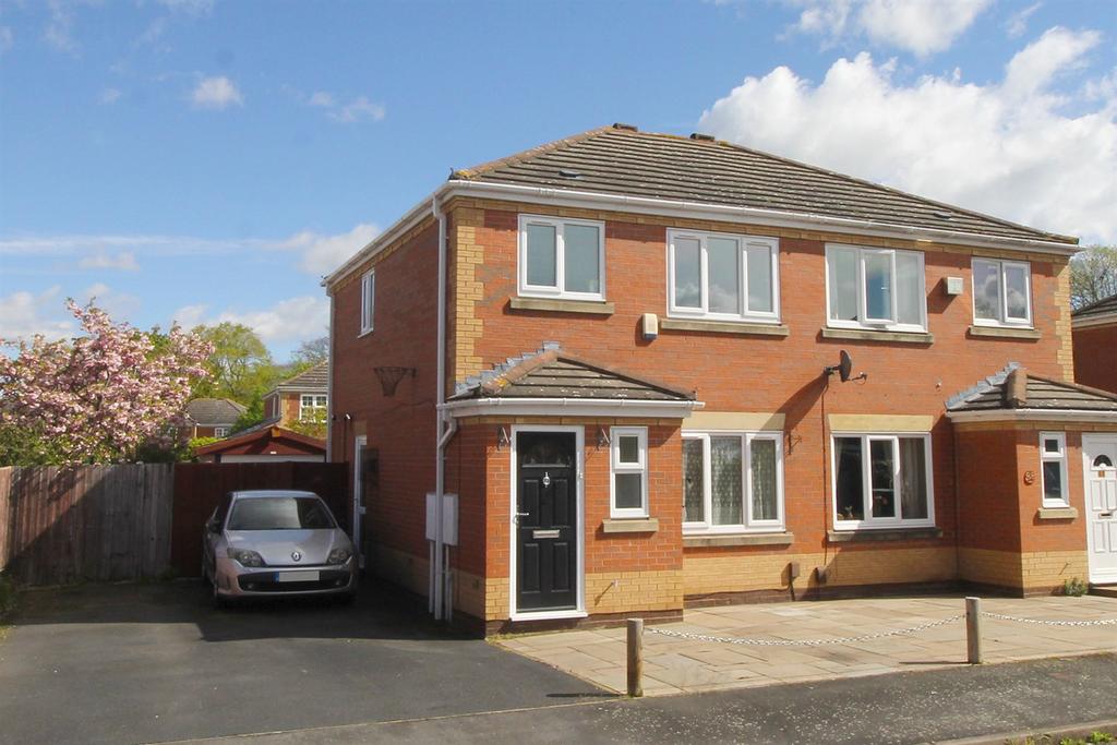 Perry Grove, Loughborough, LE11 3 bed semidetached house £1,000 pcm