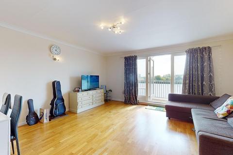 2 bedroom flat to rent, Homer Drive, London E14