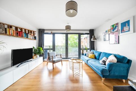 2 bedroom apartment to rent, Gunyard Mews London SE18
