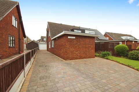 4 bedroom semi-detached house for sale, Thurlby Road, Gainsborough