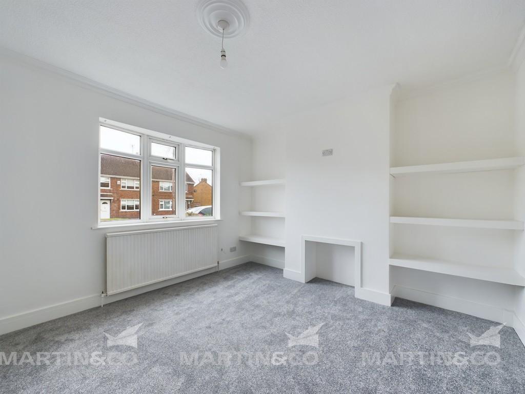 Edlington Lane, Warmsworth 3 bed terraced house to rent £775 pcm (£