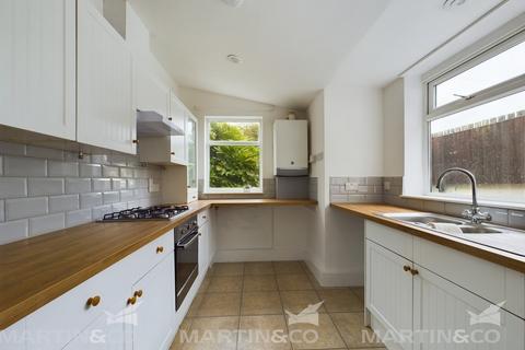 3 bedroom terraced house to rent, Edlington Lane , Warmsworth