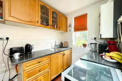 3 bedroom semi-detached house for sale, Somerset Avenue, Luton LU2