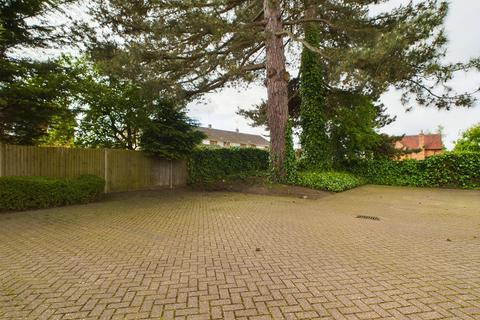 1 bedroom flat for sale, Church Street, Theale, Reading, RG7