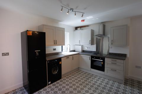 3 bedroom apartment to rent, Kingsway Avenue, Kingswood BS15