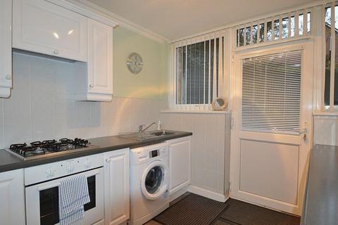 3 bedroom end of terrace house to rent, Westhouse Grove, Birmingham B14