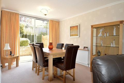 3 bedroom end of terrace house to rent, Westhouse Grove, Birmingham B14