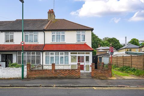 3 bedroom end of terrace house for sale, Deans Road, Sutton