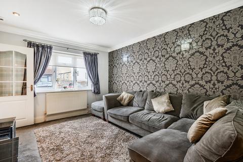 4 bedroom end of terrace house for sale, Culvers Avenue, Carshalton