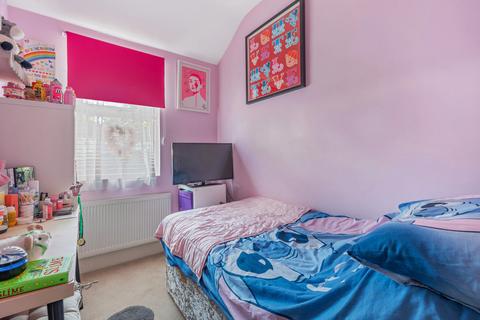 15 North Avenue, Carshalton, SM5 4LQ