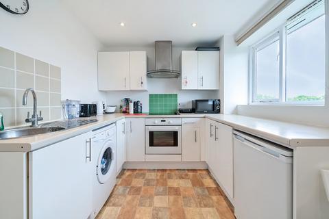 80 New Road, Mitcham, CR4 4LT