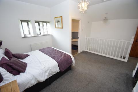 2 bedroom semi-detached house for sale, Allerton Lane, Bradford BD15