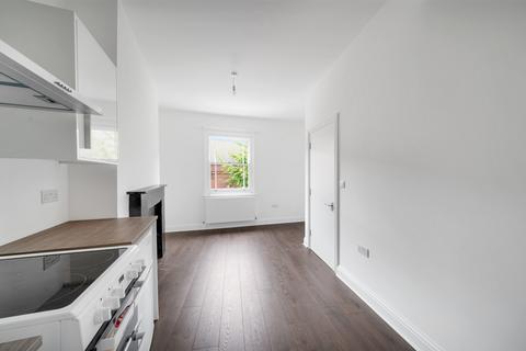 1 bedroom apartment to rent, Lots Road, Chelsea