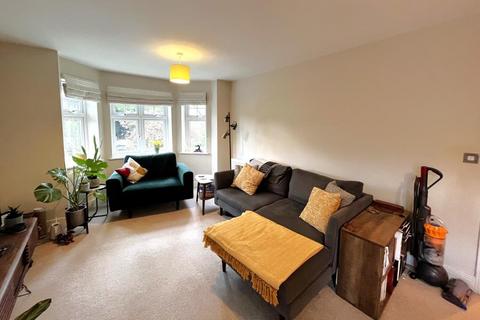 2 bedroom apartment to rent, Manor Court, Woking GU22