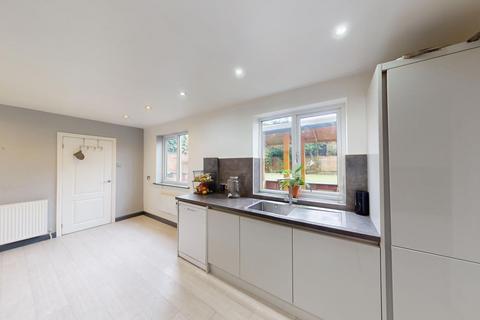 3 Coniston Road, Blackrod, Bolton, BL6 5DW