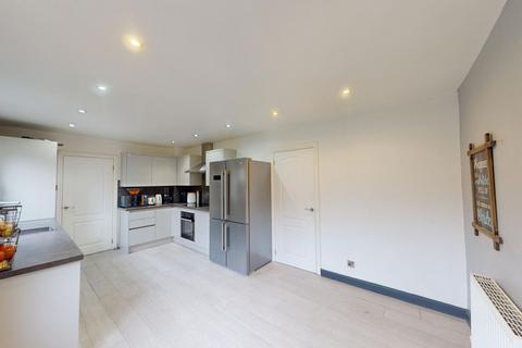 3 Coniston Road, Blackrod, Bolton, BL6 5DW