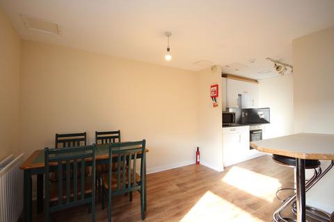 4 bedroom flat to rent, Couper Street Glasgow - HMO PROPERTY - Available June 10th 2024