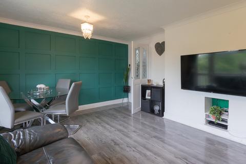 2 bedroom flat for sale, Lindores Drive, East Kilbride, G74